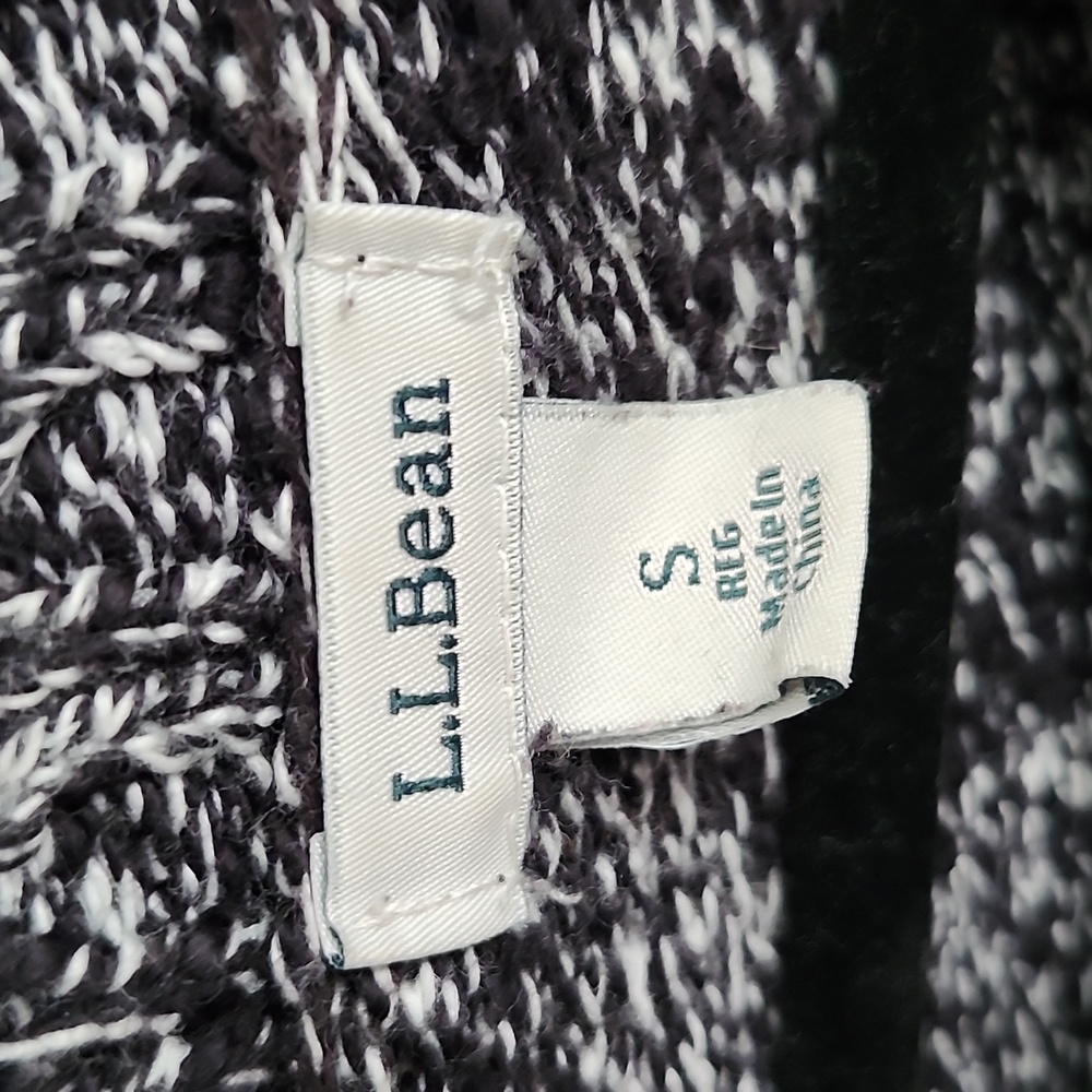 L.L. Bean Gray Women's Sweater - Picture 4 of 6